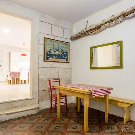 Heritage House Captain Bepo's Court